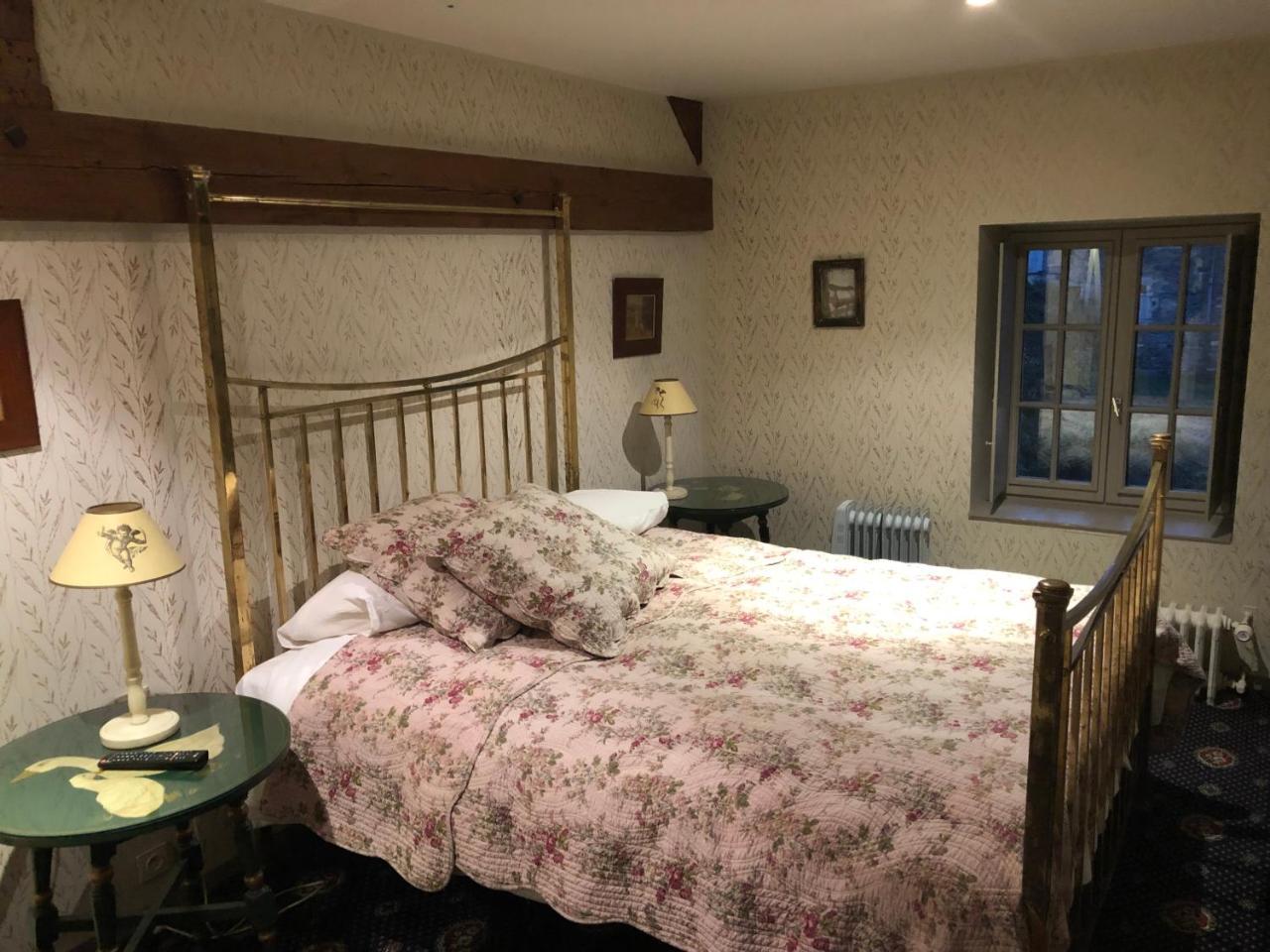 Manoir De La Riviere Hotell Saint-Louet-sur-Seulles Exteriör bild
